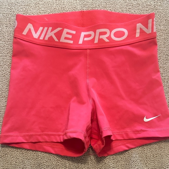Nike Pro Bright Pink Shorts - Picture 1 of 3